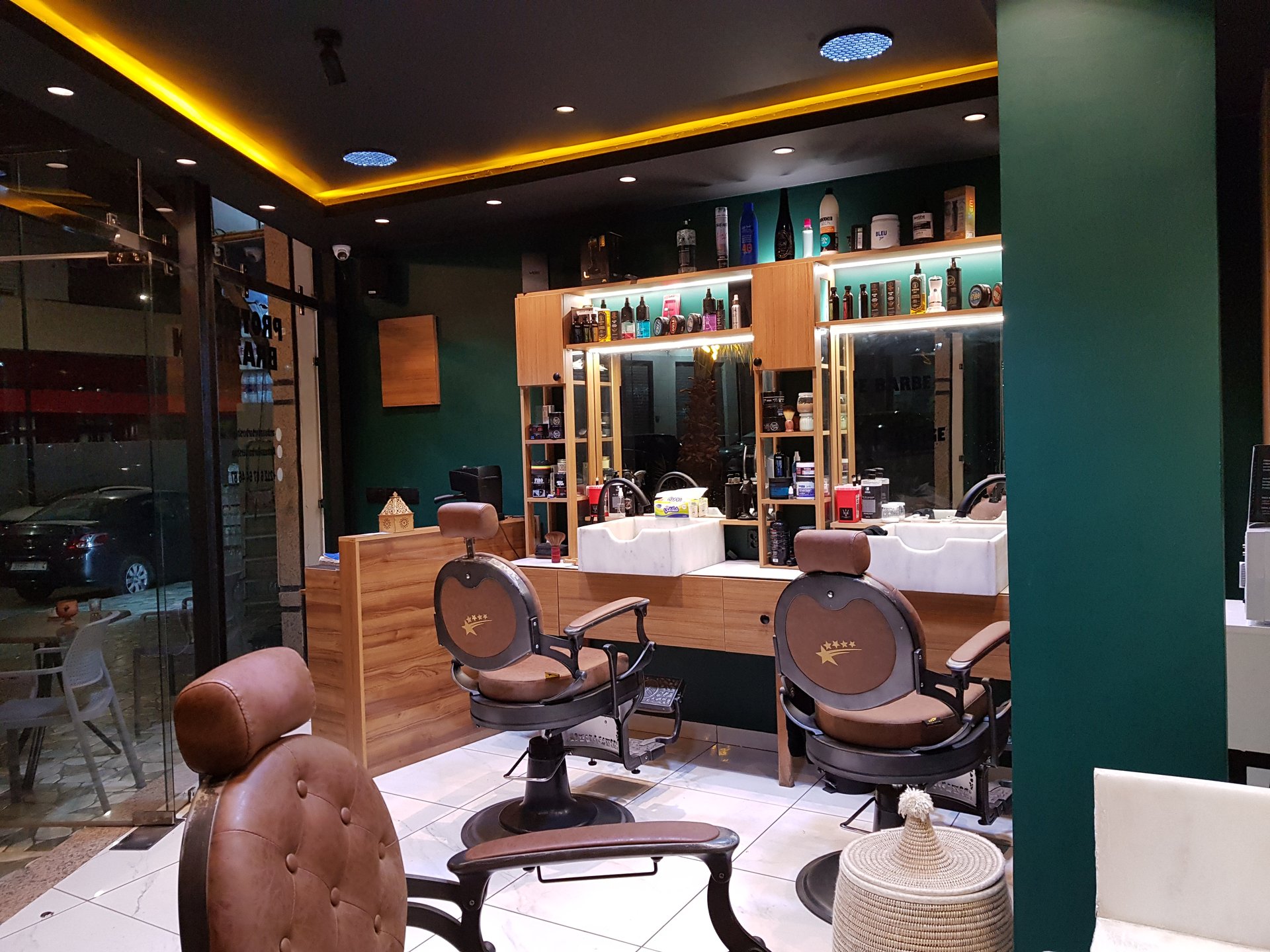 Ambassador Barbershop salon